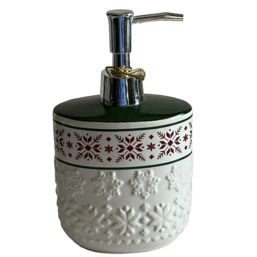 Christmas Winter Wonderland Soap Lotion Dispenser Nordic 7x4